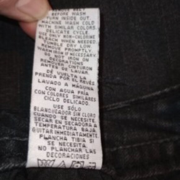 Truce Women's Size 9 Black Jean Shorts - Picture 7 of 7